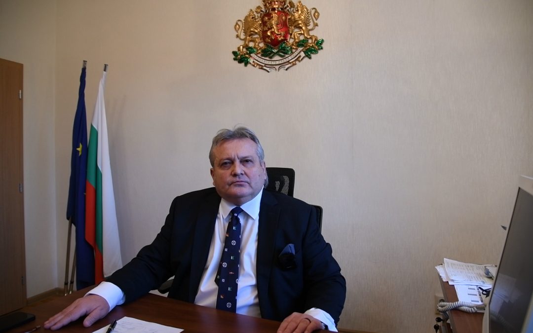 Българският посланик в Словакия Н.Пр. Васил Петков. Чуйте го.