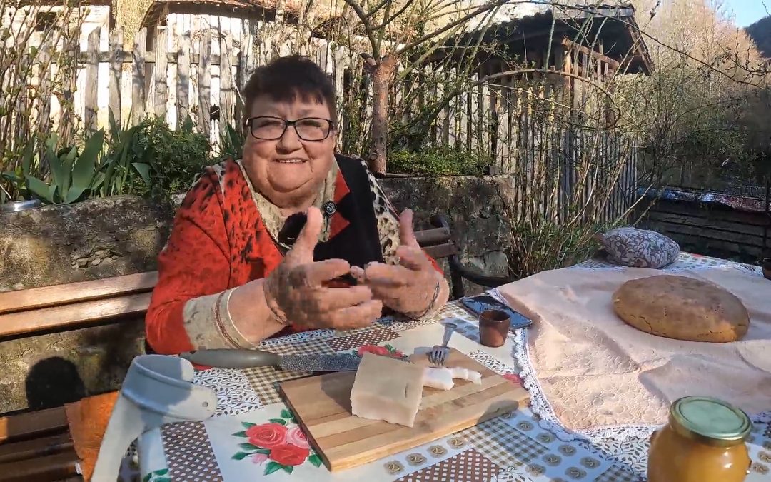 Махала Стратев кръш, където живеят само трима човека, а преди време там е кипял живот.